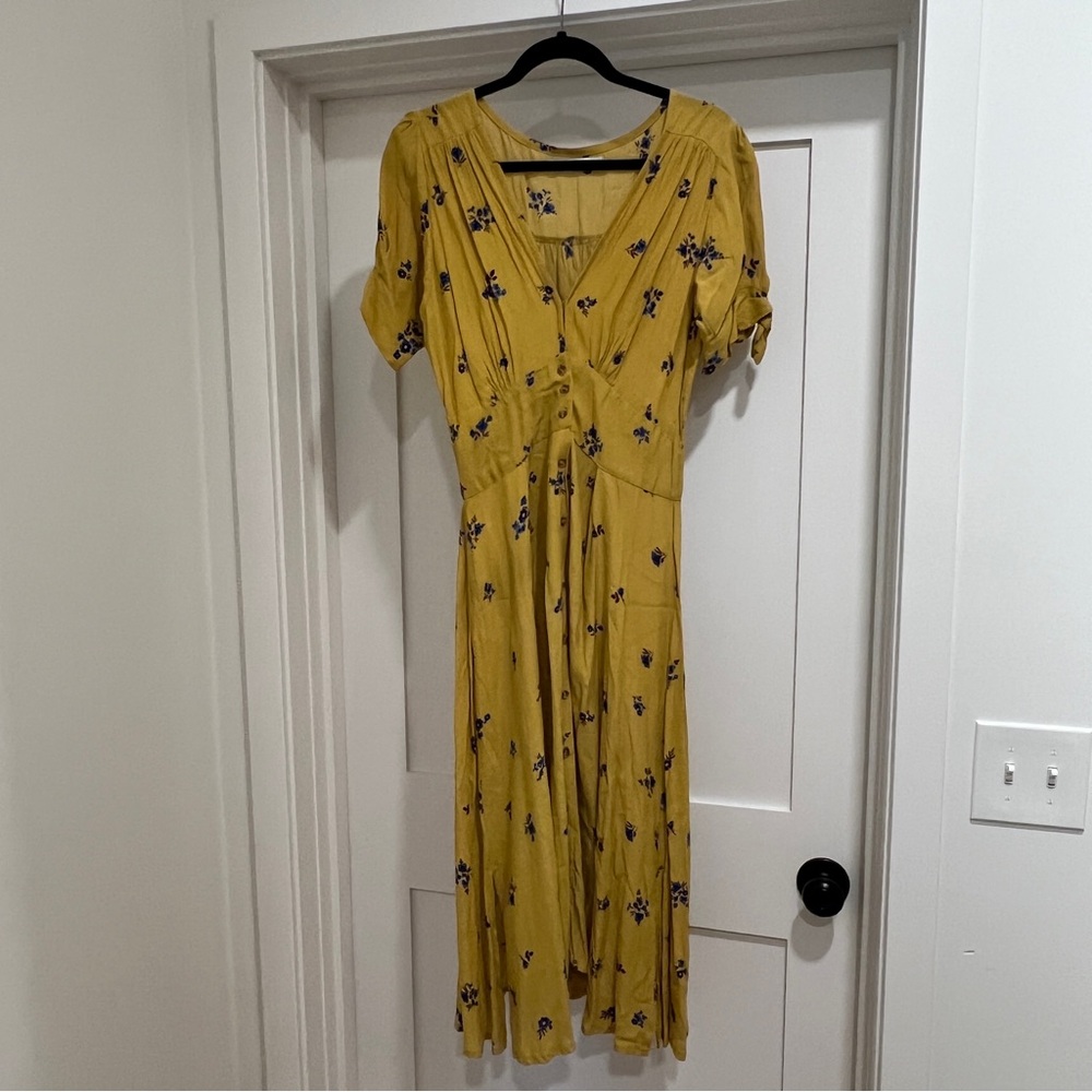 FAITHFUL BRAND Mustard Floral V-Neck Midi Dress